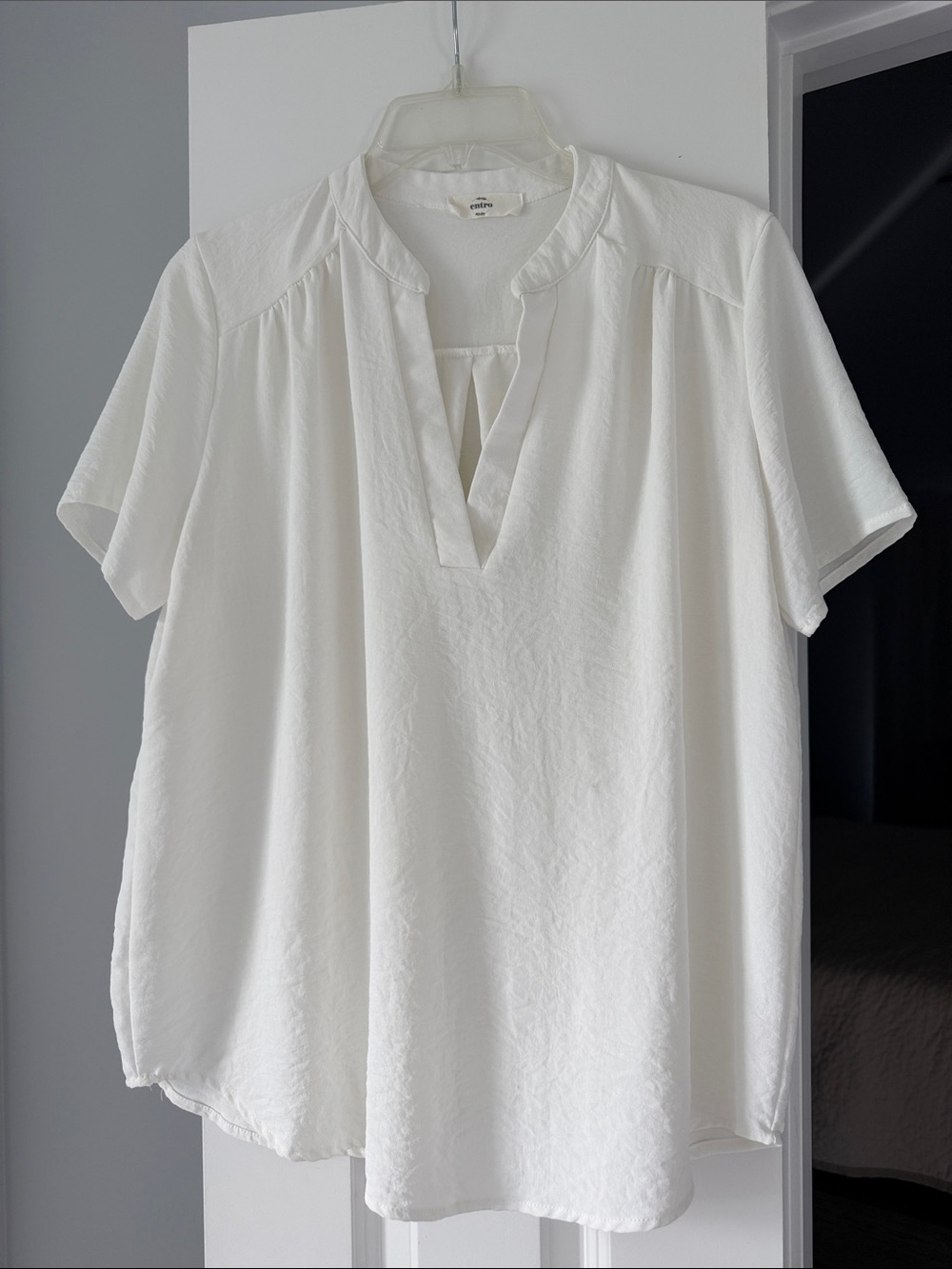 Entro V Neck Women’s Short Sleeve Blouse in White